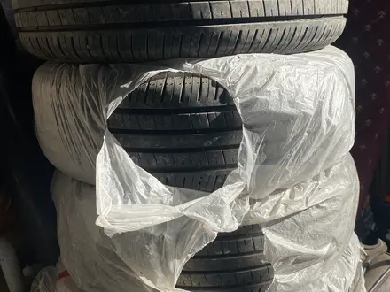 Диски почти новые с резиной рензина тоже почти новая за 180 000 тг. в Алматы – фото 4