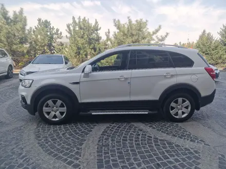 Chevrolet Captiva 2018 года за 9 300 000 тг. в Алматы – фото 4