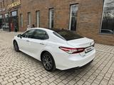 Toyota Camry 2022 года за 15 400 000 тг. в Уральск – фото 5