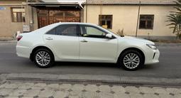 Toyota Camry 2015 года за 12 500 000 тг. в Шымкент – фото 3