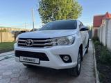 Toyota Hilux 2017 года за 14 000 000 тг. в Актобе – фото 3