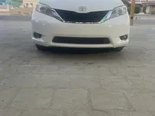 Toyota Sienna, 2013