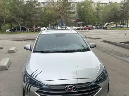 Hyundai Elantra 2019 года за 6 900 000 тг. в Алматы – фото 4