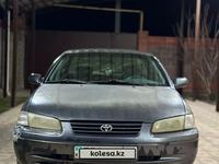 Toyota Camry 1999 годаүшін2 800 000 тг. в Тараз