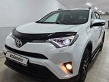 Toyota RAV4 2018 годаүшін13 200 000 тг. в Астана – фото 2