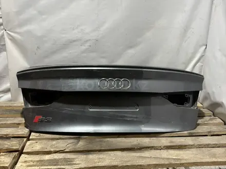 Крышка багажника Audi A3 S3 2012-2021 за 120 000 тг. в Алматы