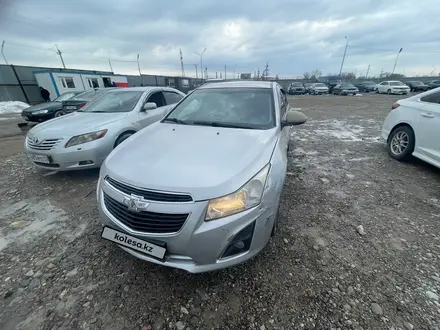 Chevrolet Cruze 2013 года за 2 975 400 тг. в Алматы – фото 4