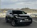 Toyota Highlander 2014 года за 11 999 999 тг. в Актау