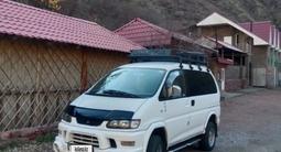 Mitsubishi Delica 2002 годаfor7 528 571 тг. в Алматы – фото 3