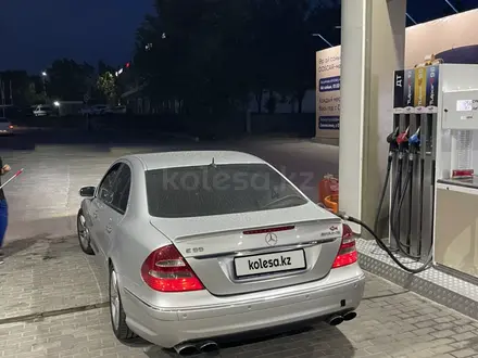 Mercedes-Benz E 55 AMG 2003 года за 11 000 000 тг. в Шымкент – фото 3