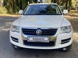 Volkswagen Touareg 2008 годаүшін6 800 000 тг. в Алматы