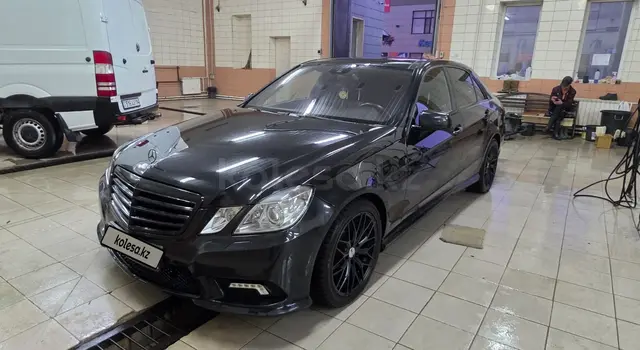 Mercedes-Benz E-Class, 2010