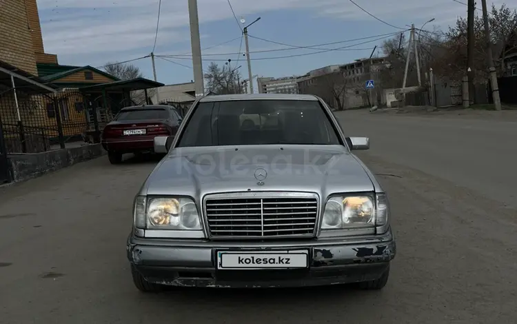 Mercedes-Benz E 220 1993 года за 1 899 999 тг. в Семей
