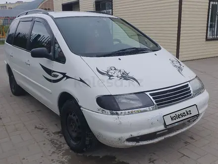 Volkswagen Sharan 2000 годаүшін1 800 000 тг. в Житикара – фото 9