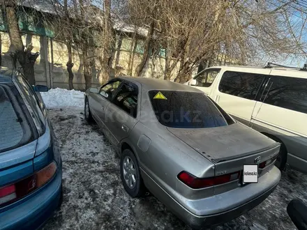 Toyota Camry 1998 года за 3 000 000 тг. в Алматы – фото 5