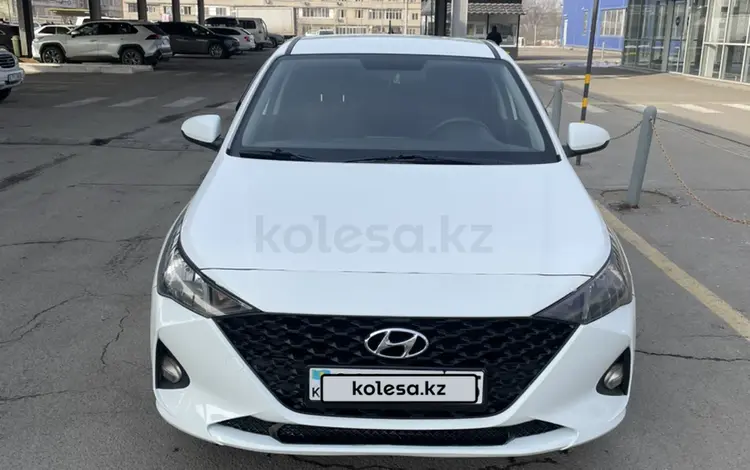 Hyundai Accent 2021 годаfor6 800 000 тг. в Алматы