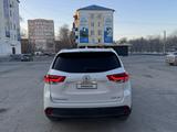 Toyota Highlander 2017 года за 12 500 000 тг. в Атырау – фото 4