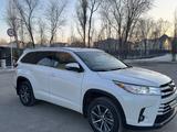 Toyota Highlander 2017 года за 12 500 000 тг. в Атырау – фото 5