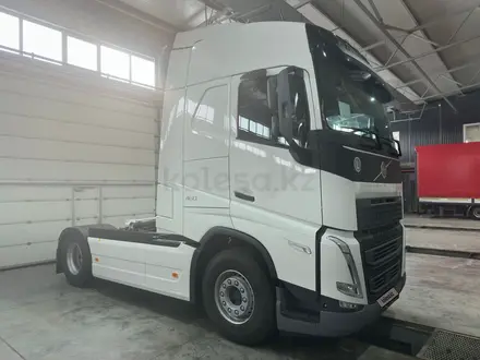 Volvo  FH460 Globetrotter 2026 года за 78 350 000 тг. в Актобе