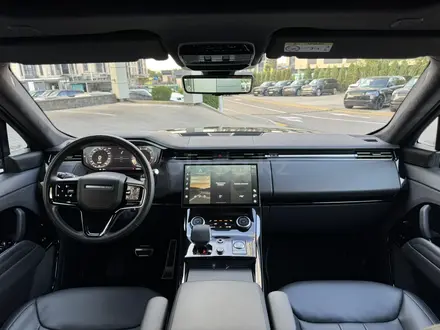 Land Rover Range Rover Sport 2022 года за 69 700 000 тг. в Алматы – фото 11