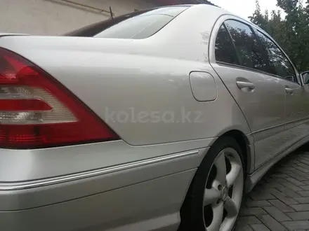 Mercedes-Benz C 180 2002 года за 6 000 000 тг. в Петропавловск – фото 6