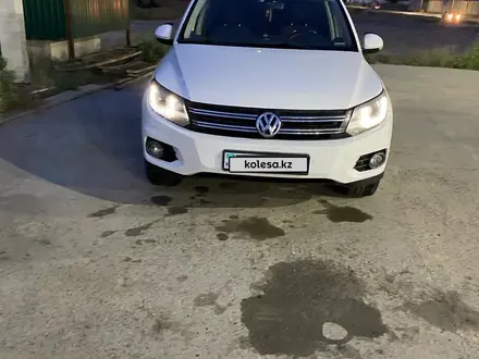 Volkswagen Tiguan 2011 года за 6 300 000 тг. в Атырау