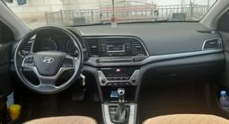 Hyundai Elantra 2018 годаfor7 500 000 тг. в Актау – фото 5