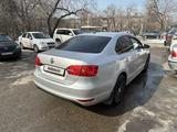 Volkswagen Jetta 2013 года за 6 600 000 тг. в Алматы – фото 5