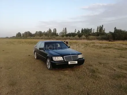 Mercedes-Benz S 320 1995 года за 1 700 000 тг. в Жанаозен – фото 4