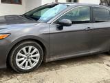 Toyota Camry 2020 года за 12 000 000 тг. в Атырау – фото 3