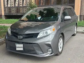 Toyota Sienna, 2018