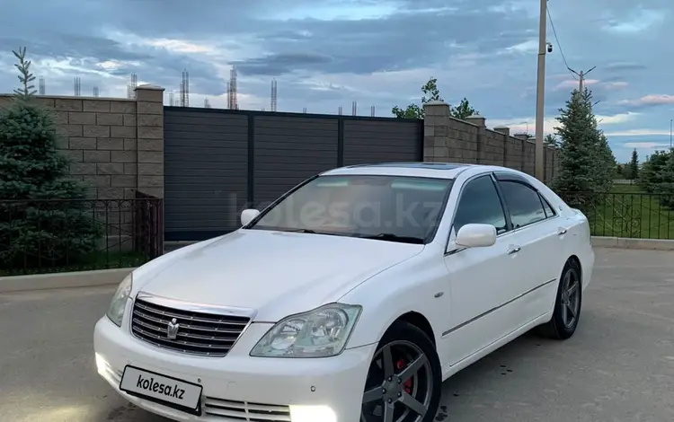 Toyota Crown 2005 года за 3 000 000 тг. в Атырау