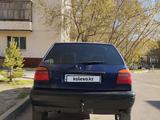 Volkswagen Golf 1994 годаүшін1 100 000 тг. в Астана – фото 4