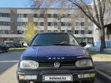 Volkswagen Golf 1994 года за 1 100 000 тг. в Астана – фото 2