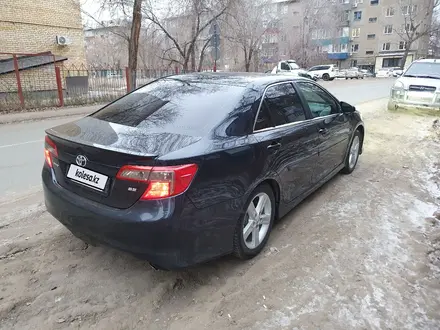 Toyota Camry 2014 года за 6 700 000 тг. в Уральск – фото 3