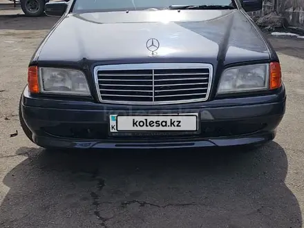 Mercedes-Benz C 180 1993 года за 2 400 000 тг. в Алматы
