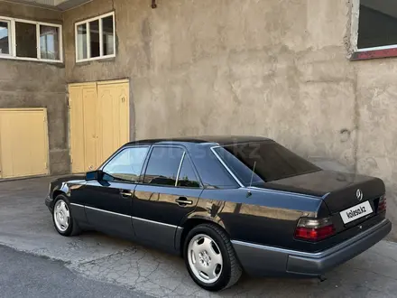 Mercedes-Benz E 300 1990 года за 2 000 000 тг. в Шымкент – фото 18