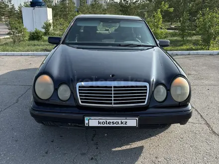 Mercedes-Benz E 230 1996 года за 1 500 000 тг. в Караганда