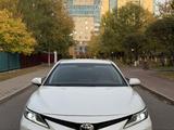 Toyota Camry 2021 года за 13 500 000 тг. в Астана – фото 4