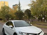 Toyota Camry 2021 года за 13 500 000 тг. в Астана – фото 5
