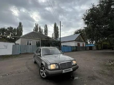 Mercedes-Benz E 220 1993 года за 1 350 000 тг. в Шу – фото 10