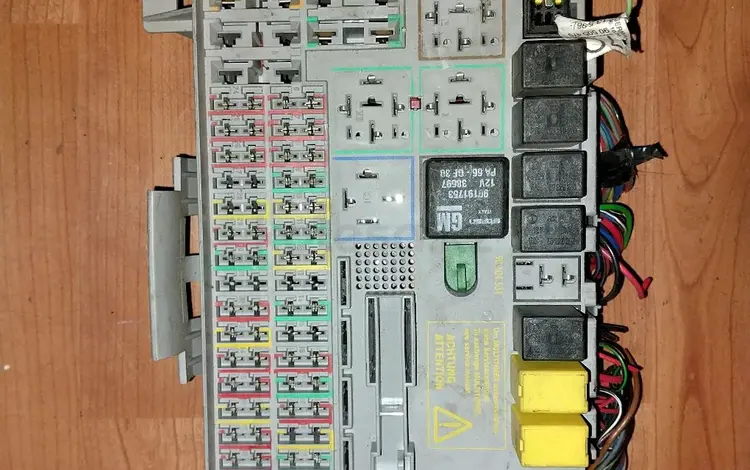 Блок предохранителей на Опель Вектра бүшін25 000 тг. в Караганда