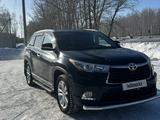 Toyota Highlander 2015 годаүшін18 500 000 тг. в Петропавловск