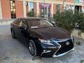 Lexus ES 300h 2015 года за 9 200 000 тг. в Актау