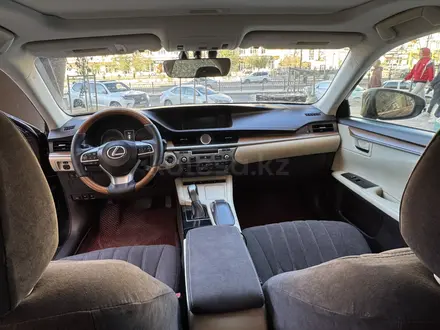 Lexus ES 300h 2015 года за 9 200 000 тг. в Актау – фото 7