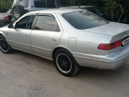 Toyota Camry 2001 года за 3 600 000 тг. в Алматы – фото 4