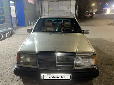 Mercedes-Benz E 200 1989 года за 1 100 000 тг. в Астана – фото 15