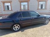 Mercedes-Benz E 280 1998 года за 3 500 000 тг. в Байконыр – фото 2