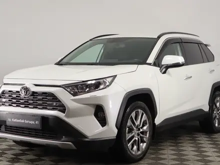 Toyota RAV4 2019 года за 14 690 000 тг. в Астана