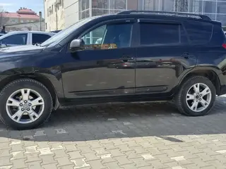 Toyota RAV4, 2011